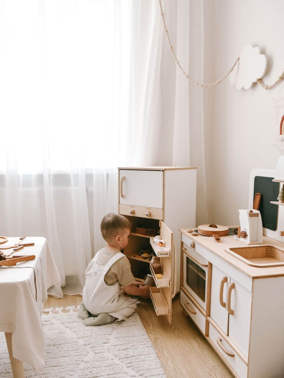 ChildUniverse White Play Kitchen ➜ Inspiring Imaginative Play